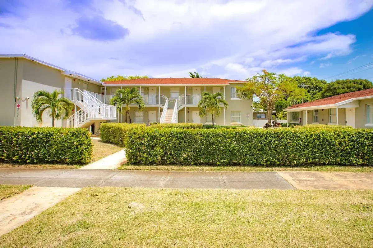 217 Butler St #6, West Palm Beach: photo 1 of 17