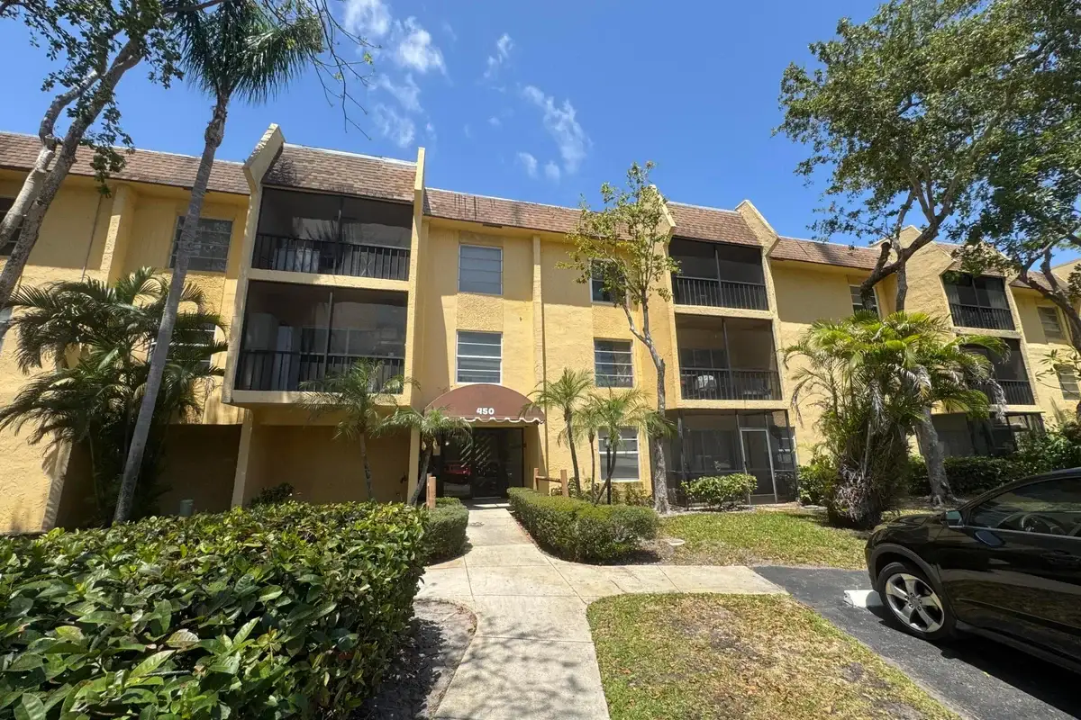 450 NW 20th St, Boca Raton: photo 1 of 22