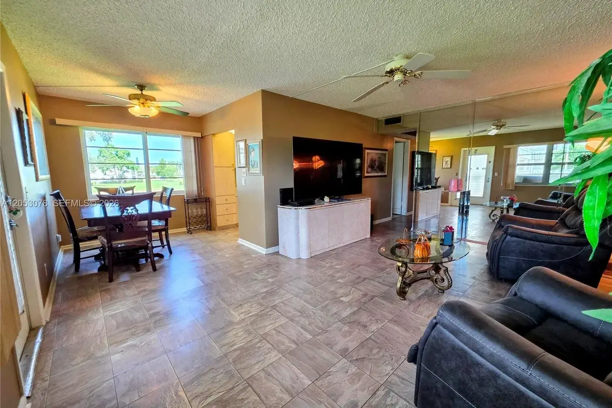 529 Fanshaw M, Boca Raton: photo 1 of 35