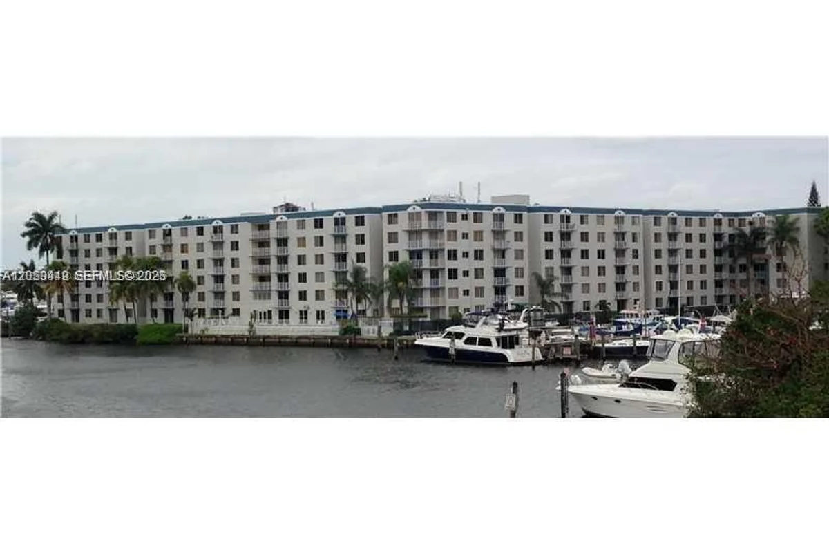 1740 N River Dr #623, Miami: photo 1 of 23