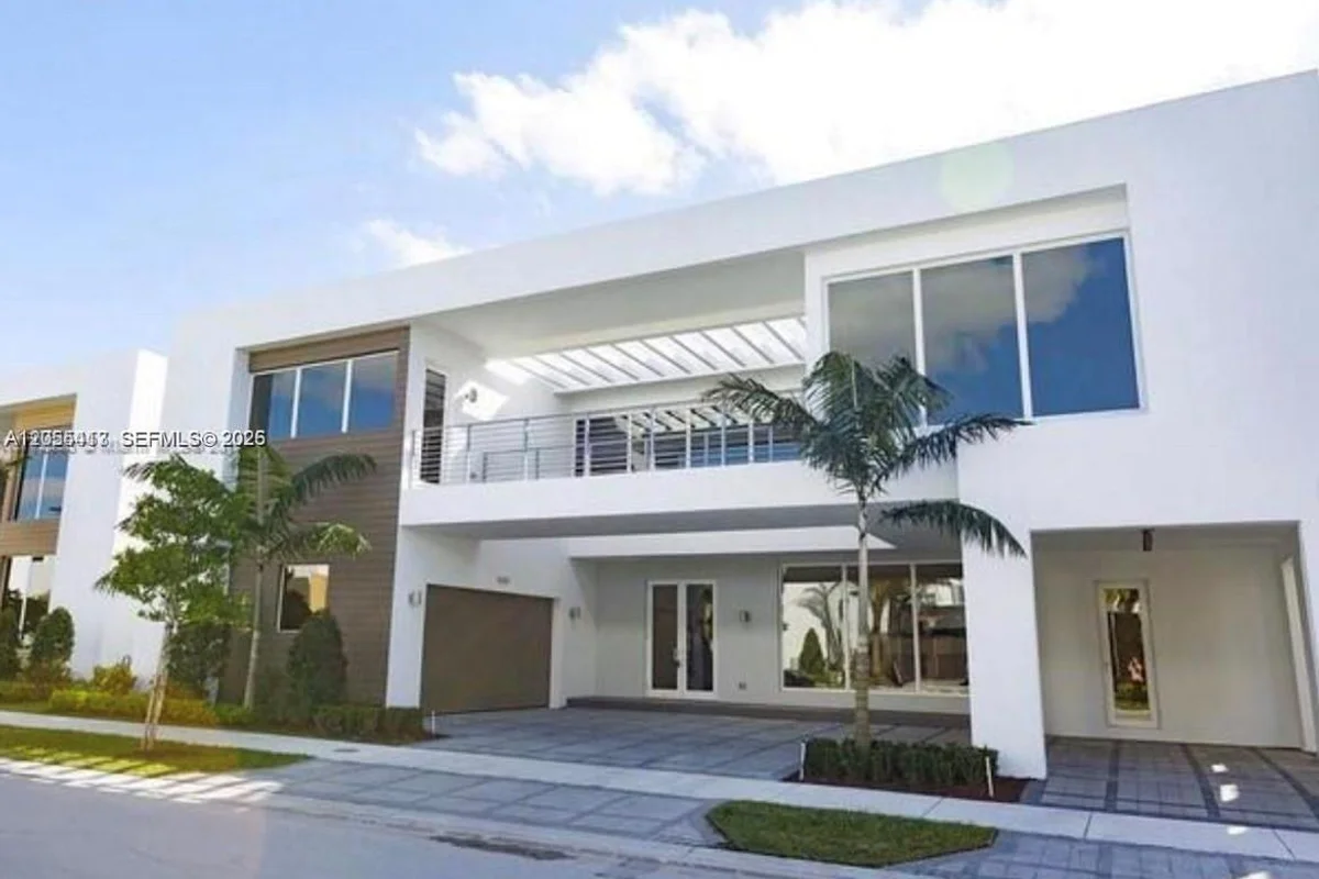 10250 NW 74th Ter, Doral: photo 1 of 30