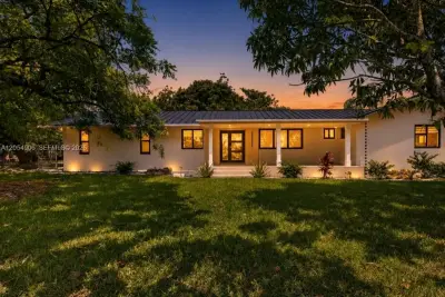 33800 SW 212th Ave, Homestead: photo 1 of 44
