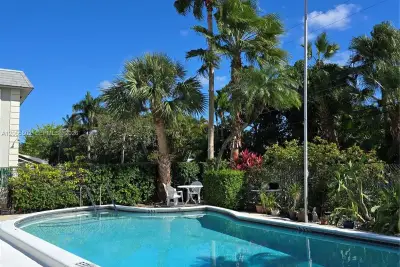 1520 Mckinley St #105E, Hollywood: photo 1 of 17