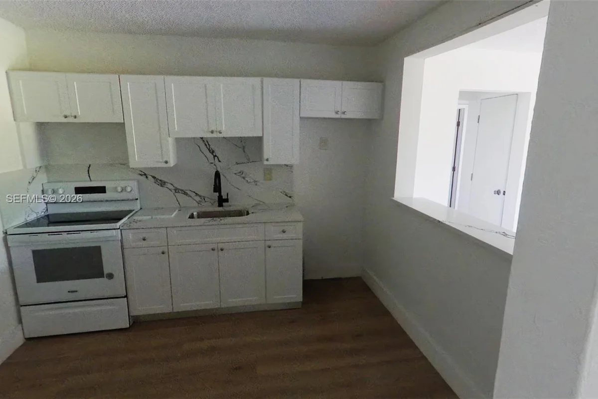 2660 Palm Ave #1, Hialeah: photo 1 of 4