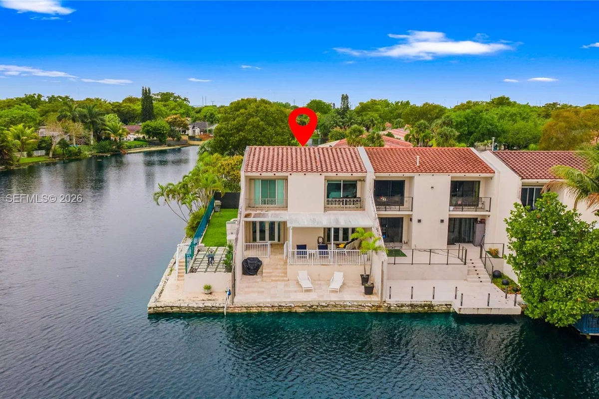 7282 Jacaranda Ln, Miami Lakes: photo 1 of 61
