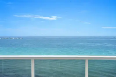 16711 Collins Ave #1207, Sunny Isles Beach: photo 1 of 31