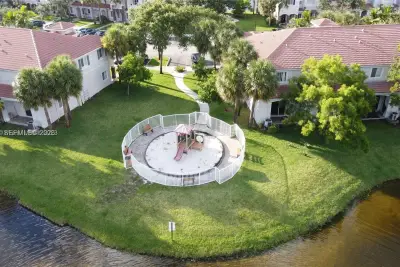 8264 SW 27th St #108, Miramar: photo 1 of 7