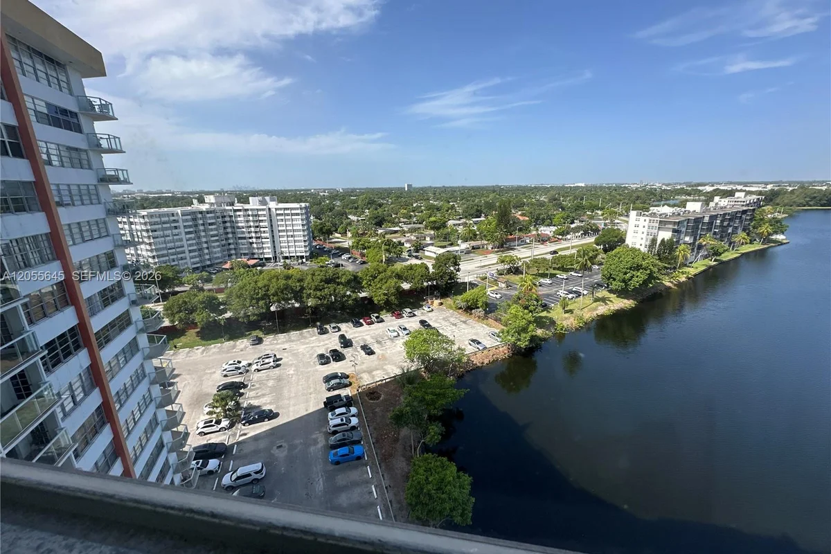 1301 NE Miami Gardens Dr #1403W, Miami: photo 1 of 42