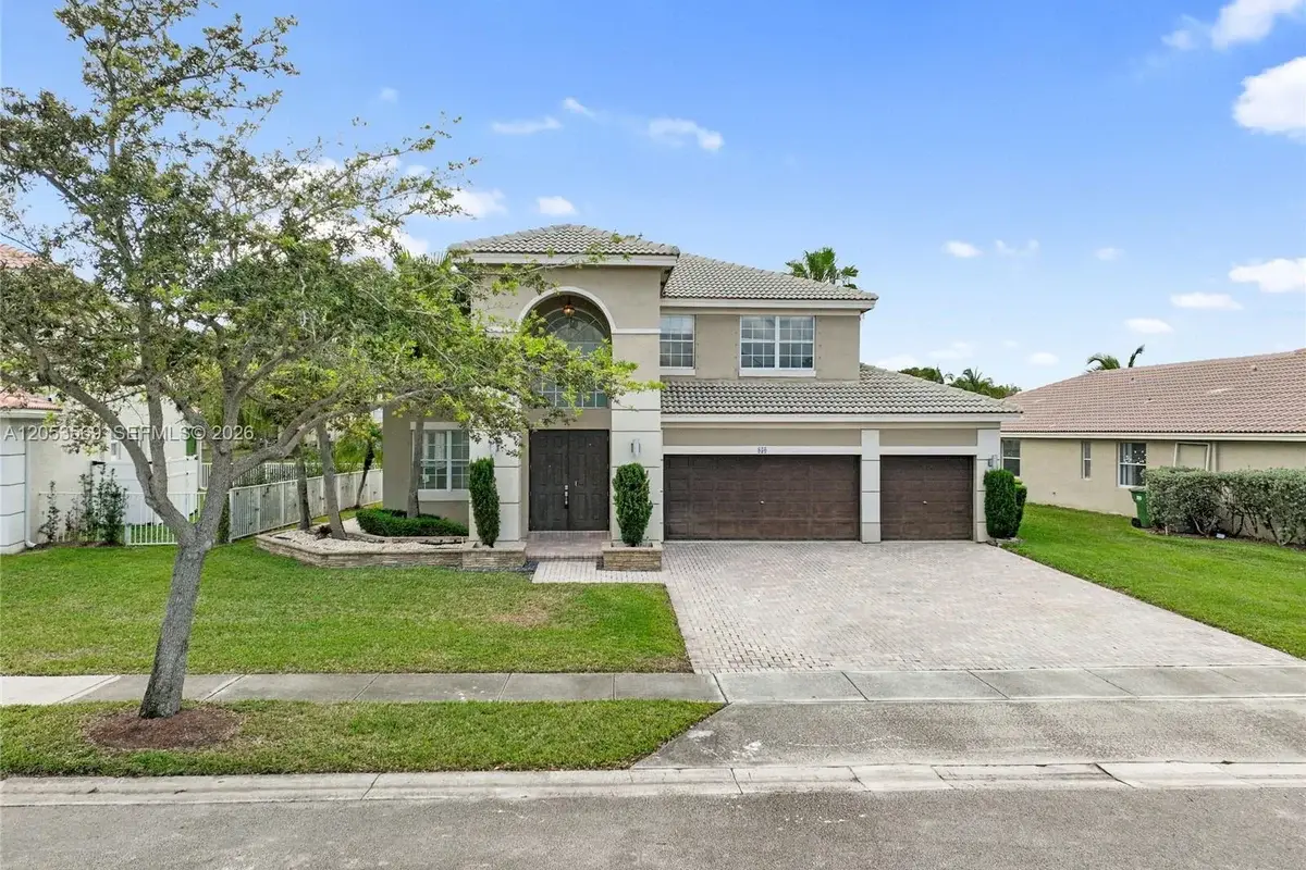 850 NW 168th Ave, Pembroke Pines: photo 1 of 58