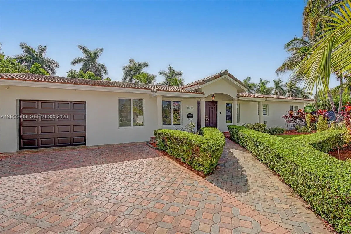 11633 SW 102nd Ct, Miami: photo 1 of 38