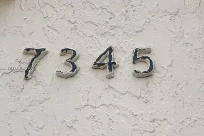 7345 W 4th Ave #404, Hialeah: photo 1 of 20