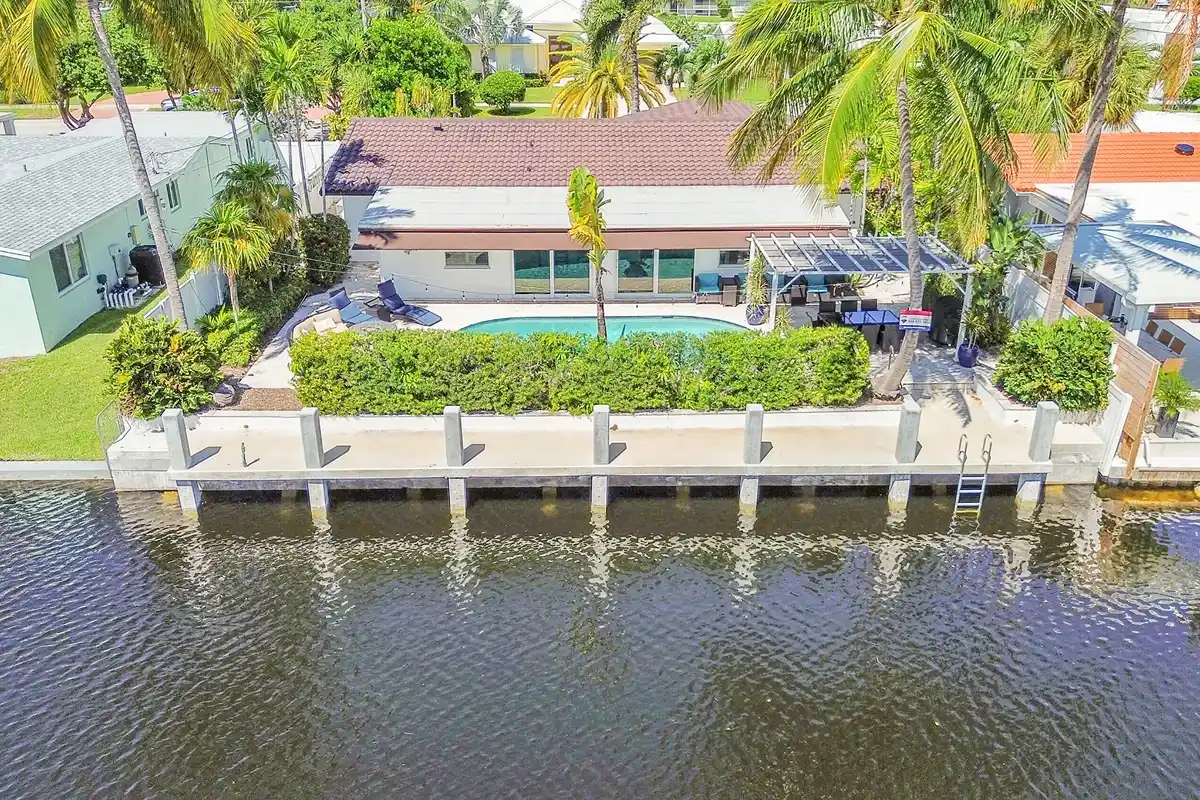 1080 SE 9th Ave, Pompano Beach: photo 1 of 65