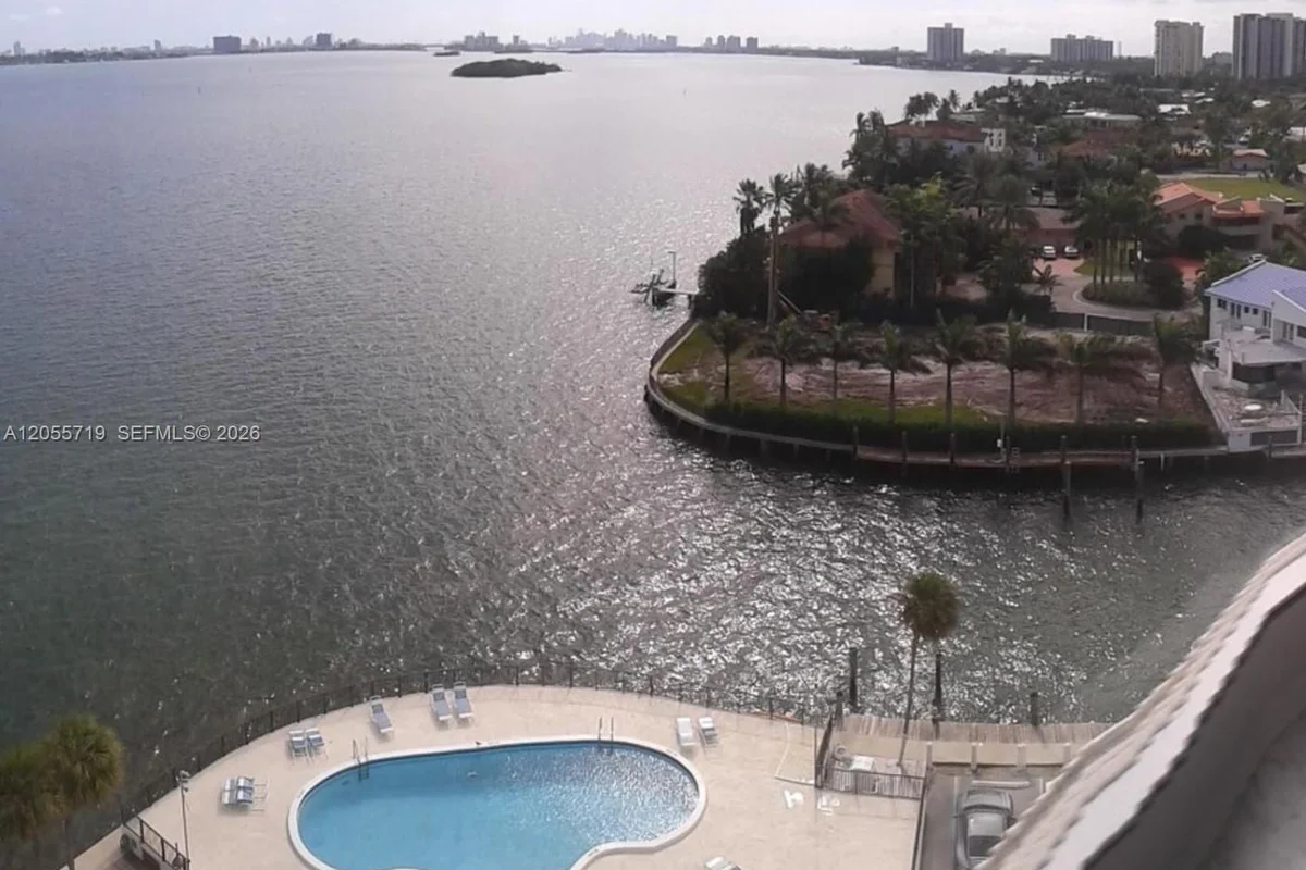 11930 N Bayshore Dr #1006, North Miami: photo 1 of 33