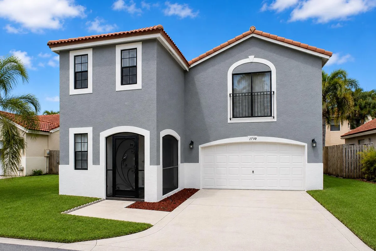 1710 Shoreside Cir, Wellington: photo 1 of 31