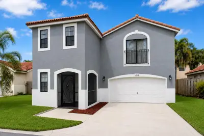 1710 Shoreside Cir, Wellington: photo 1 of 31