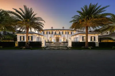 215 W Key Palm Rd, Boca Raton: photo 1 of 81