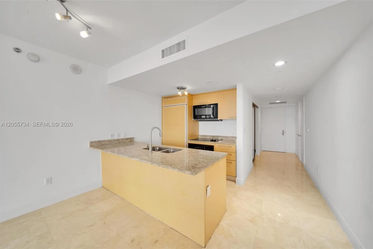 1800 S Ocean Dr #1809, Hallandale Beach: photo 1 of 20