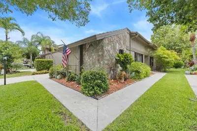 5137 Thyme Dr, Palm Beach Gardens: photo 1 of 43