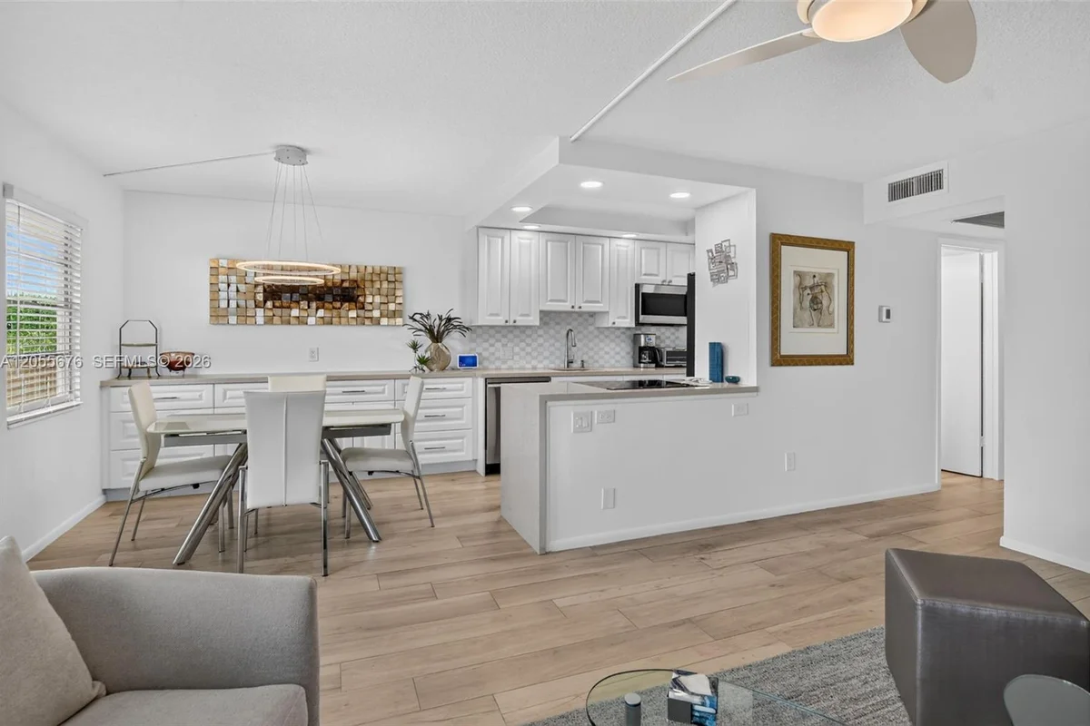 3052 Guildford C, Boca Raton: photo 1 of 101