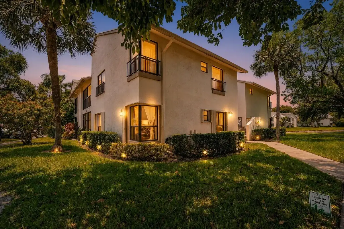 3729 NW 35th St, Coconut Creek: photo 1 of 52
