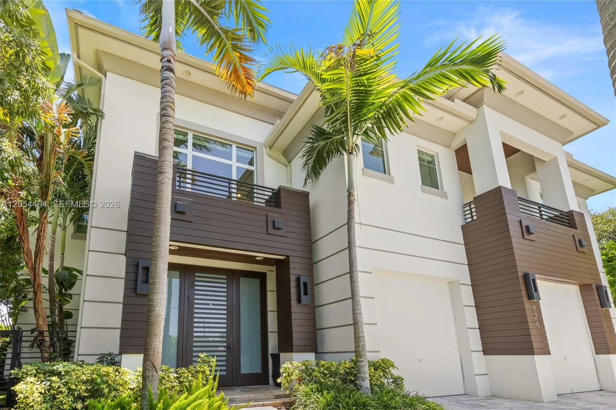 924 Evergreen Dr, Delray Beach: photo 1 of 101