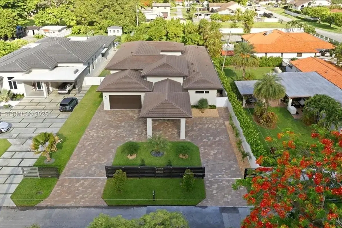 2880 SW 113 Ave, Miami: photo 1 of 88