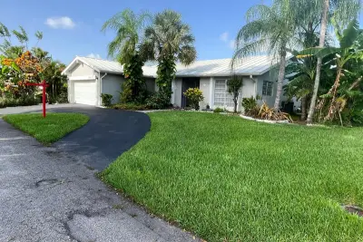 4804 Mango Dr, Tamarac: photo 1 of 34
