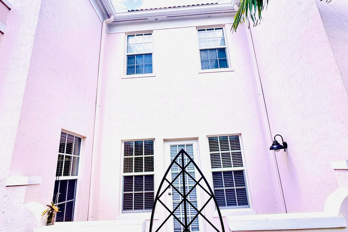 8296 NW 9th Ave, Boca Raton: photo 1 of 45