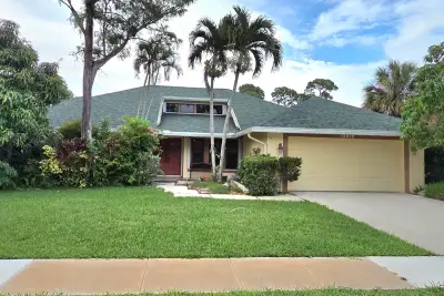 13616 Northumberland Cir, Wellington: photo 1 of 36