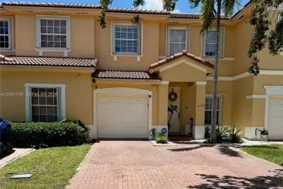 4149 NE 26th St, Homestead: photo 1 of 14
