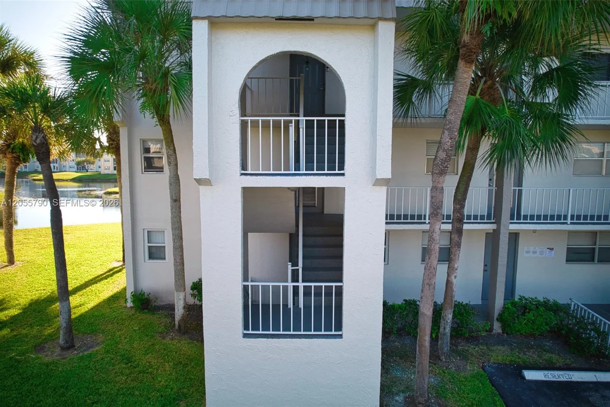 8600 Sunrise Lakes Blvd #201, Sunrise: photo 1 of 24