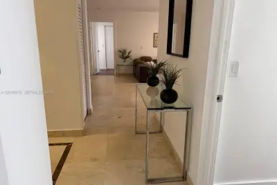 19555 E Country Club Dr #8602, Aventura: photo 1 of 5