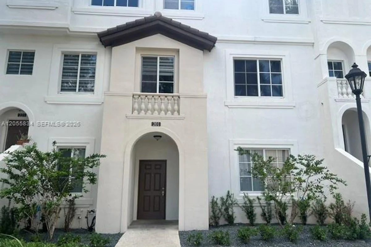 5030 SW 126th Ave #201, Miramar: photo 1 of 45