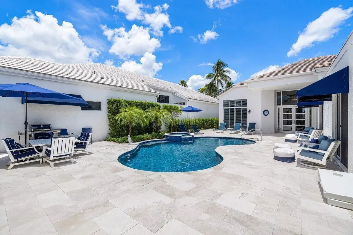 1144 Crystal Dr, Palm Beach Gardens: photo 1 of 31