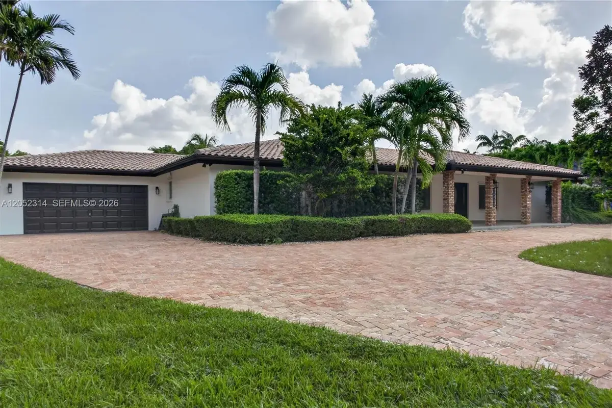 10425 SW 62nd St, Miami: photo 1 of 35