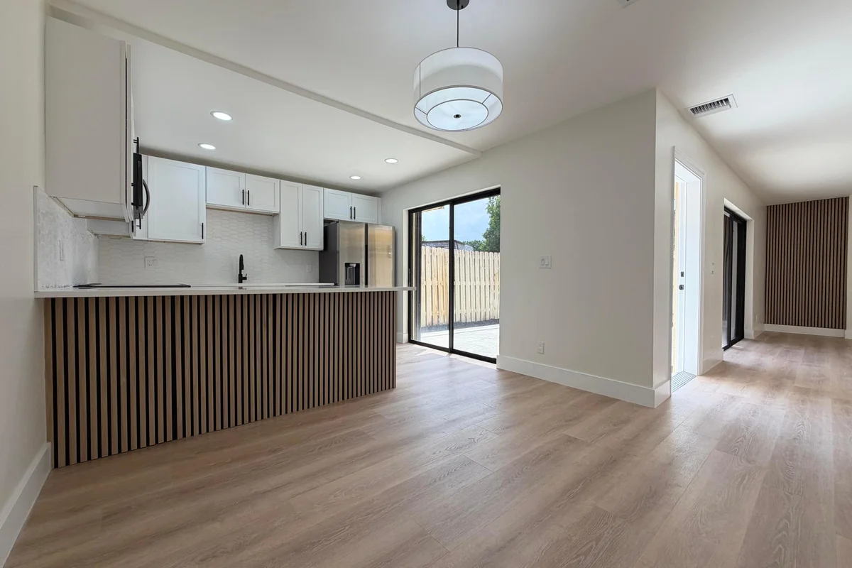 169 Lake Arbor Dr, Palm Springs: photo 1 of 27