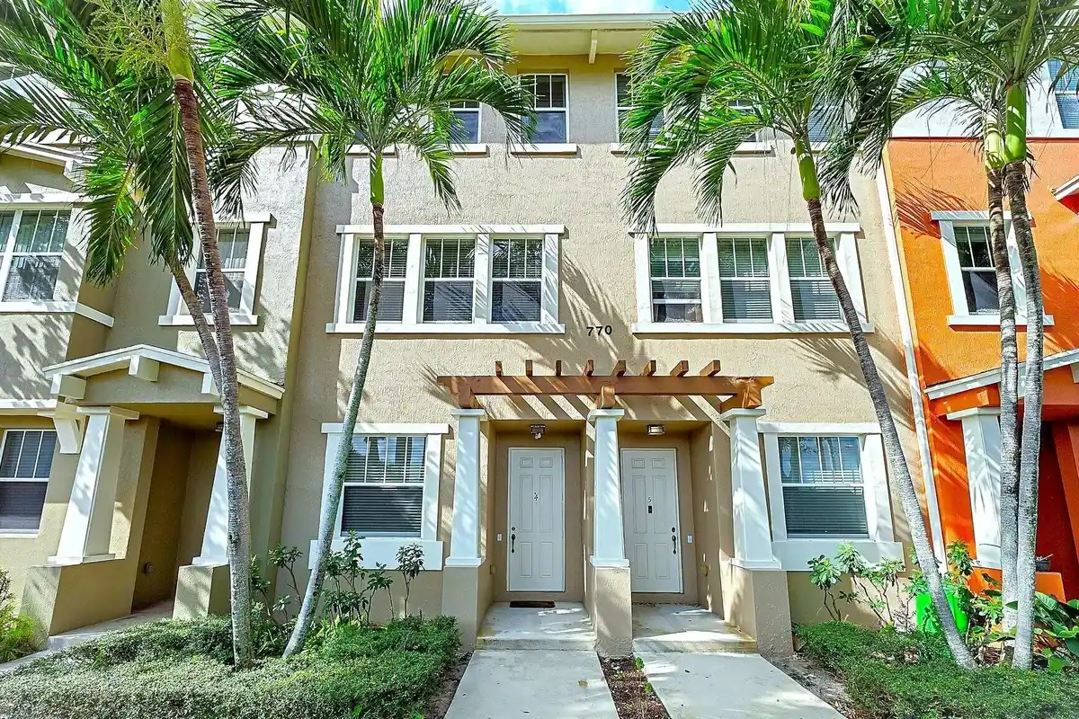 770 Millbrae Ct #4, West Palm Beach: photo 1 of 37