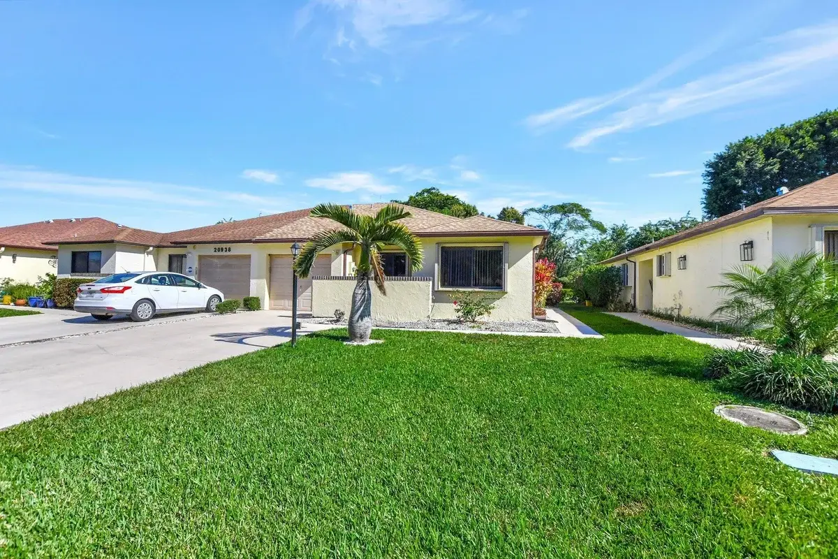 20936 Concord Green Dr E, Boca Raton: photo 1 of 34