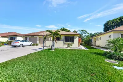 20936 Concord Green Dr E, Boca Raton: photo 1 of 34