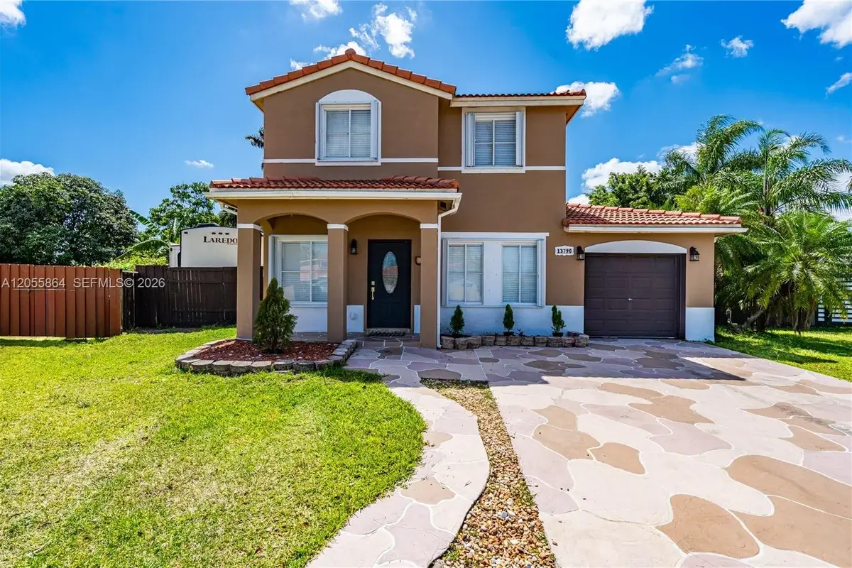 13790 SW 174th St, Miami: photo 1 of 32