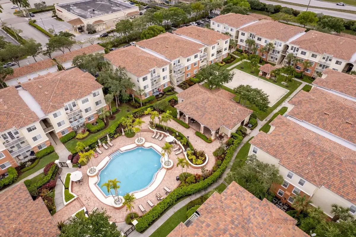 9857 Baywinds Dr #9112, West Palm Beach: photo 1 of 33