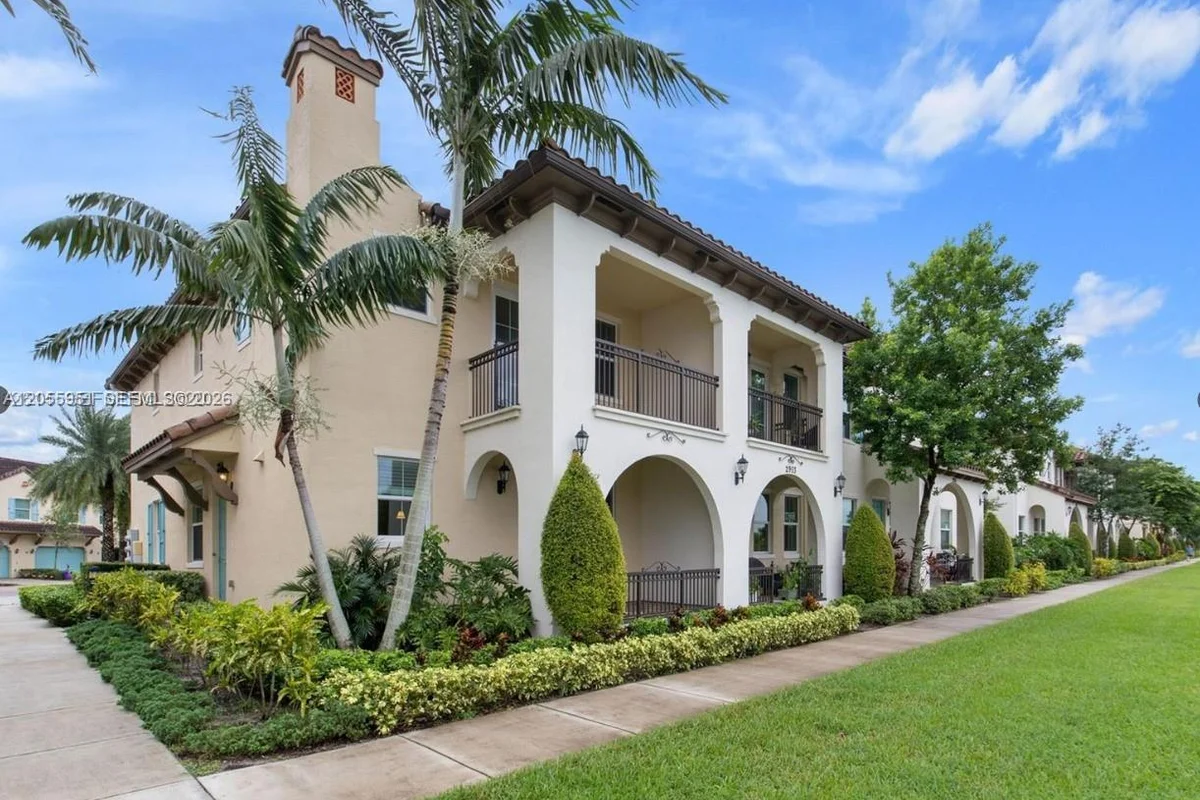 2955 Tortola Way, Cooper City: photo 1 of 39