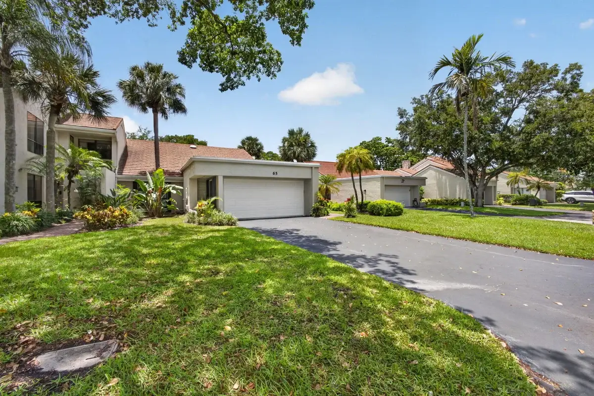 65 Balfour Rd E, Palm Beach Gardens: photo 1 of 48