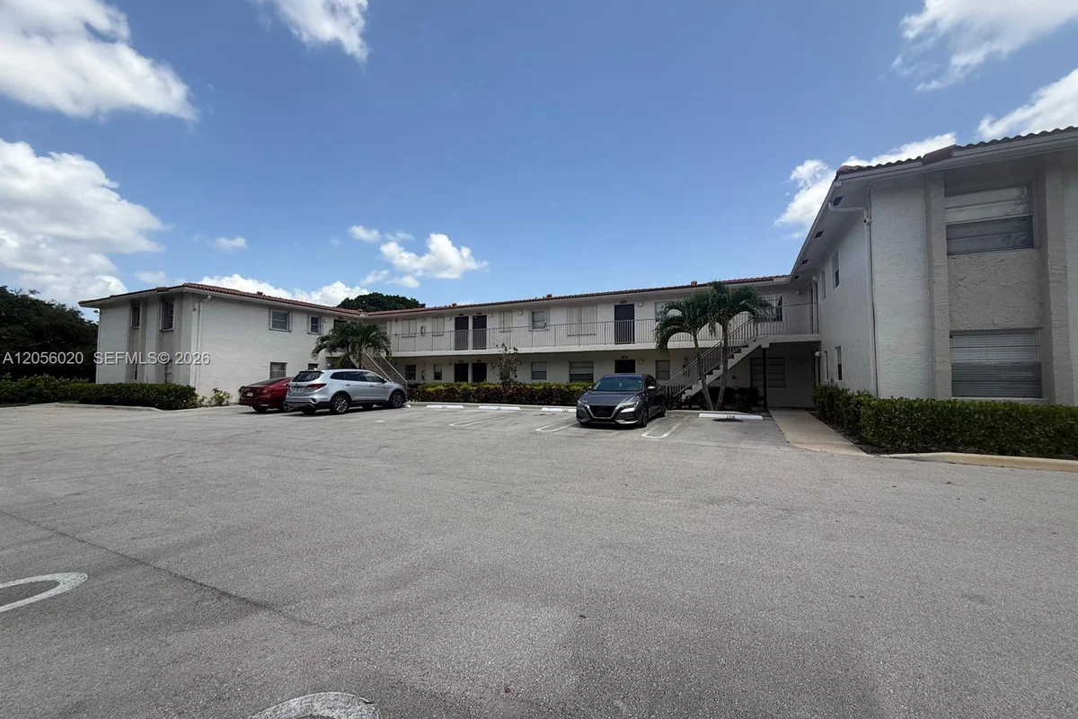 3212 Coral Ridge Dr, Coral Springs: photo 1 of 16
