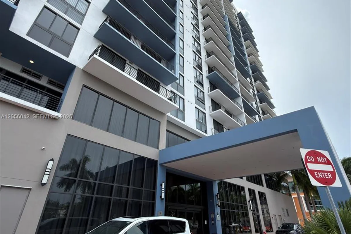 5350 NW 84th Ave #606, Doral: photo 1 of 42