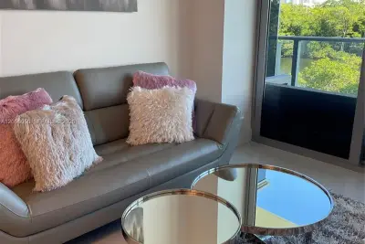 16385 Biscayne Blvd #316, North Miami Beach: photo 1 of 9