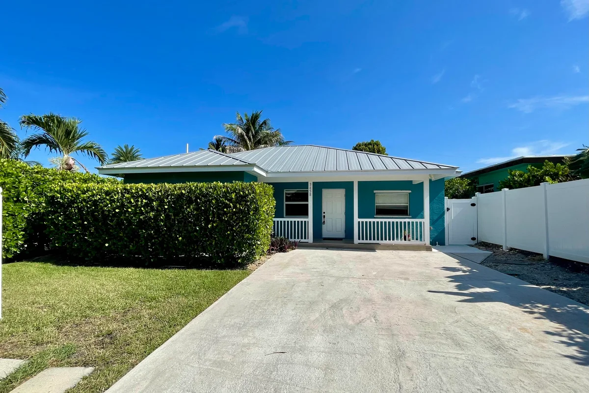 3458 Canal Ct, Jupiter: photo 1 of 24