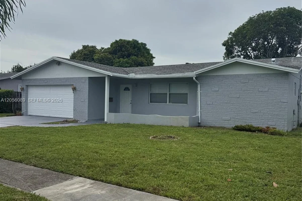 4361 NW 15th St, Lauderhill: photo 1 of 16