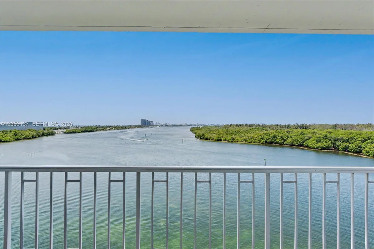 500 Bayview Dr #822, Sunny Isles Beach: photo 1 of 51
