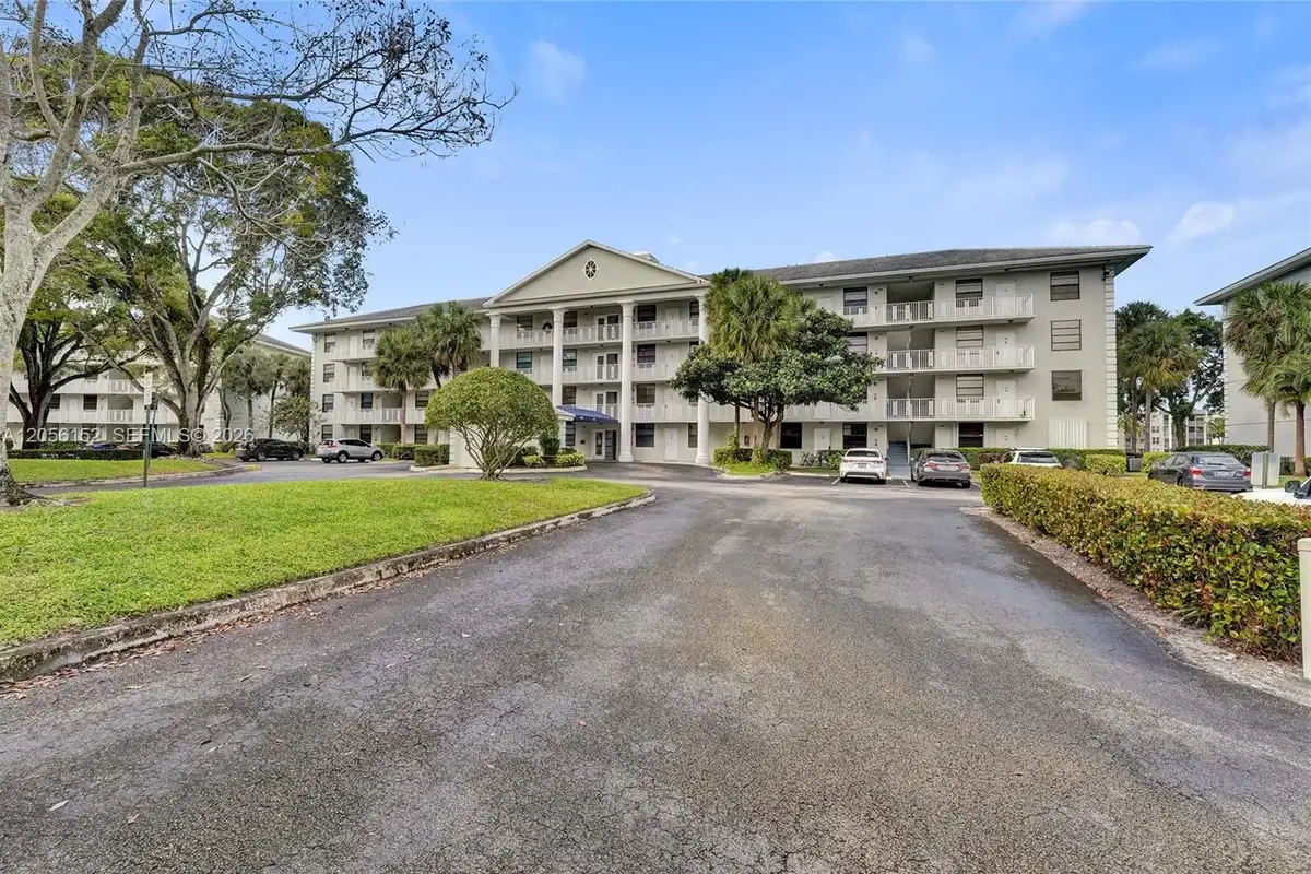 1713 Whitehall Dr #304, Davie: photo 1 of 52